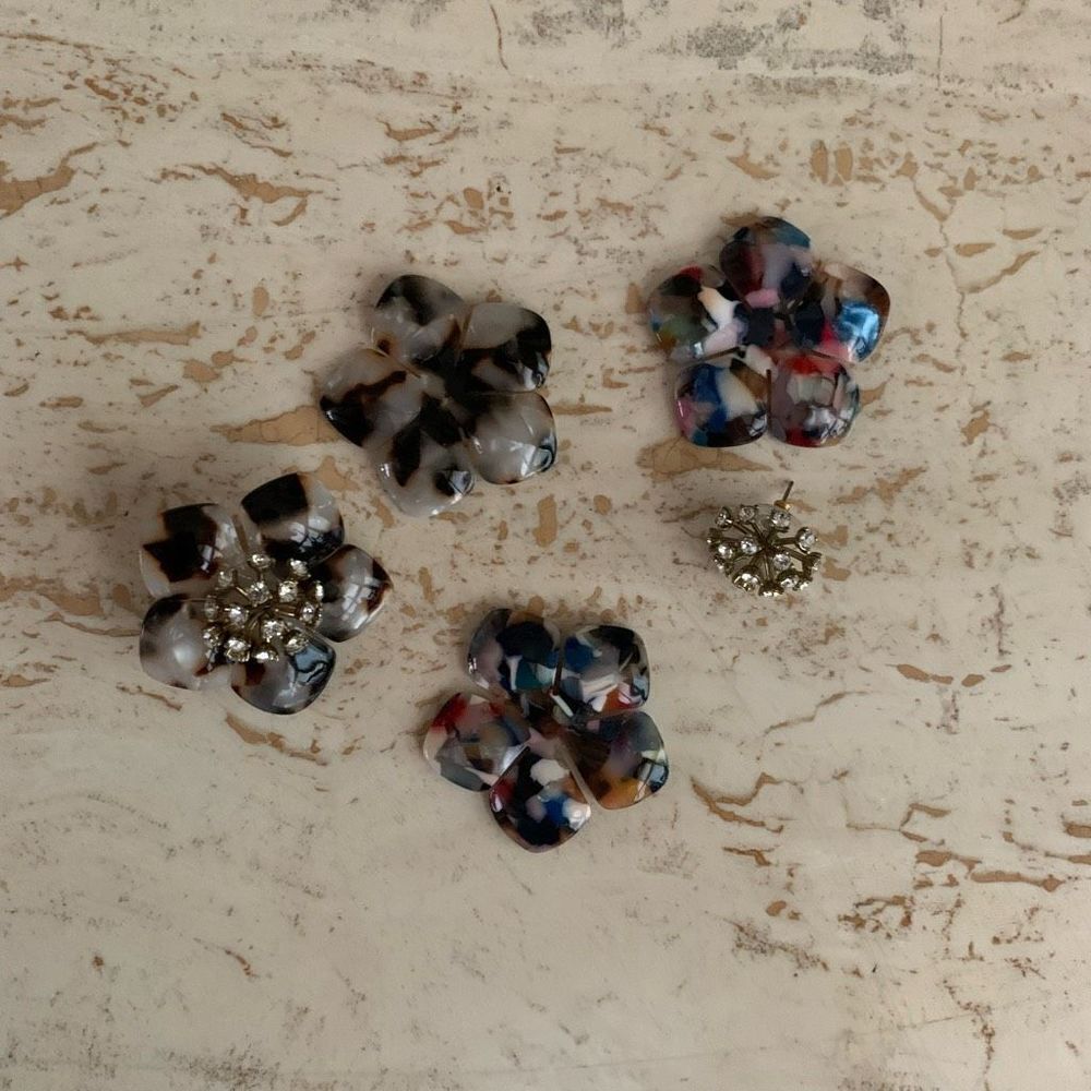 Flora versatile studs